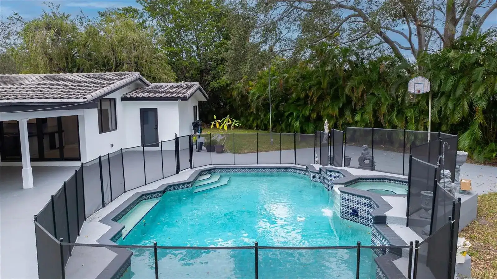 13401 SW 83RD Avenue, Pinecrest FL 33156 photo 3
