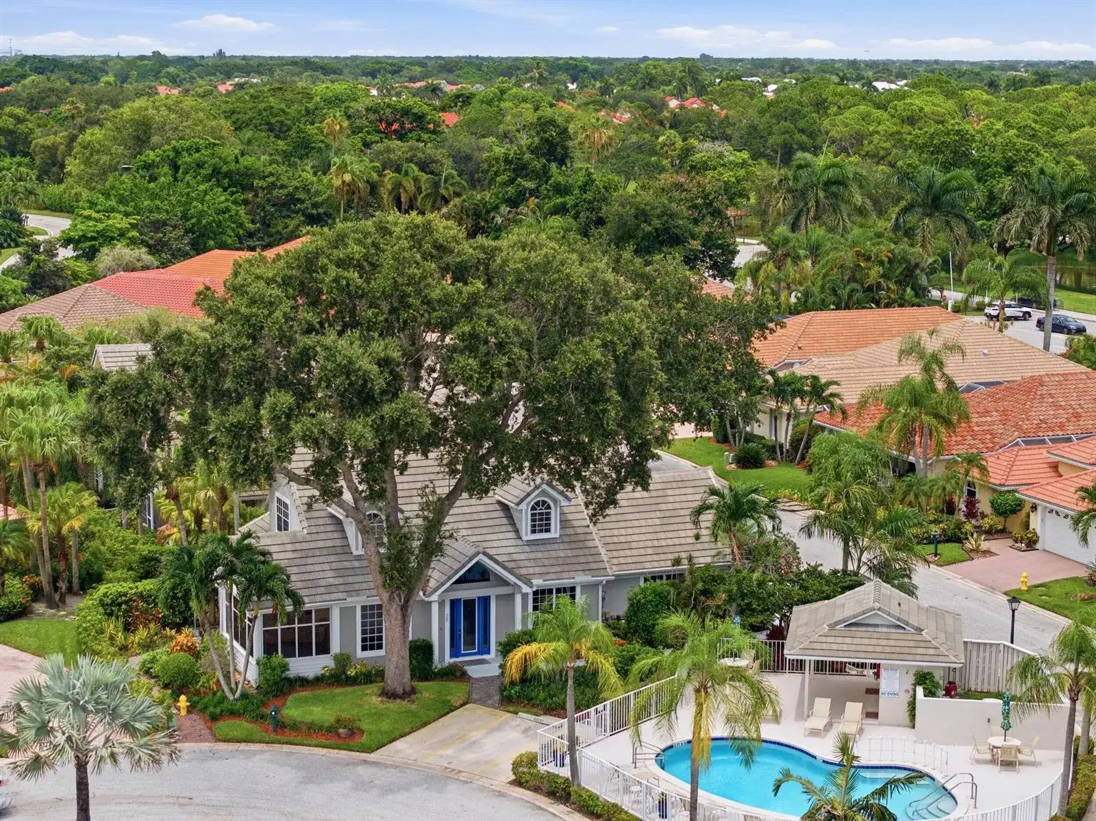 207 Woodsmuir Court, Palm Beach Gardens FL 33418 photo 2
