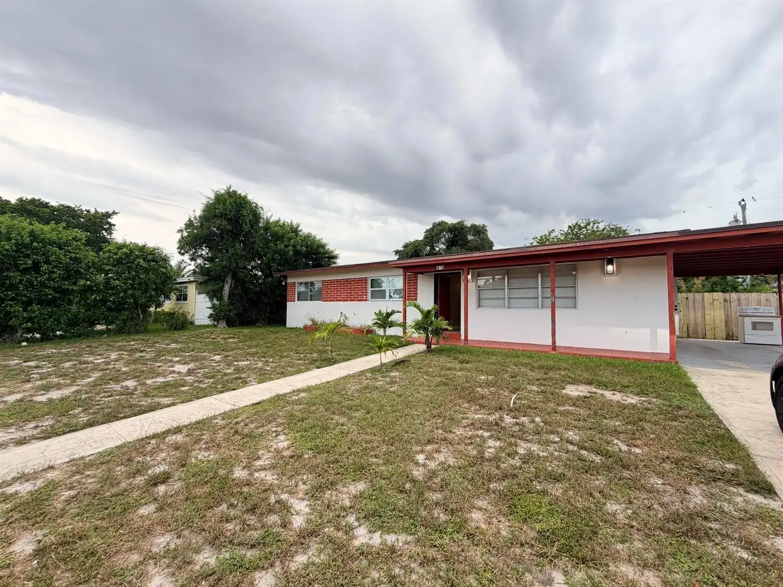 121 N 12TH Street, Lantana FL 33462