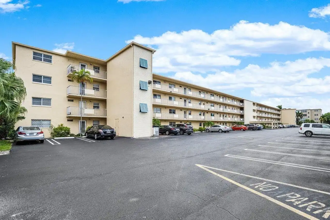 2615 NE 3rd Court # 308, Boynton Beach FL 33435