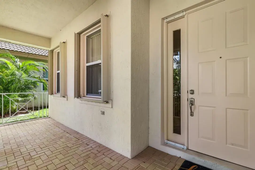 9110 Bay Harbour Circle, West Palm Beach FL 33411 photo 5