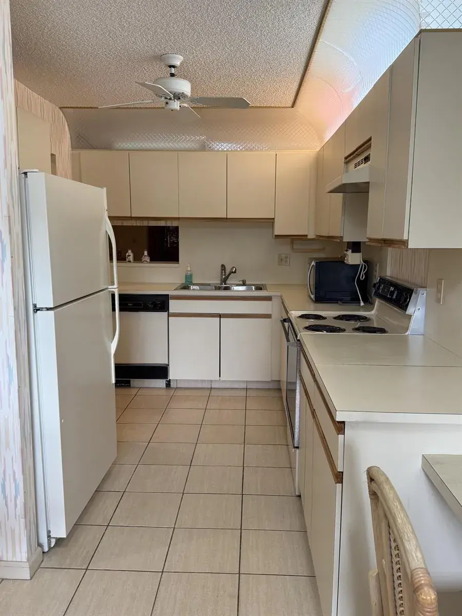 10107 Mangrove Drive, Boynton Beach FL 33437