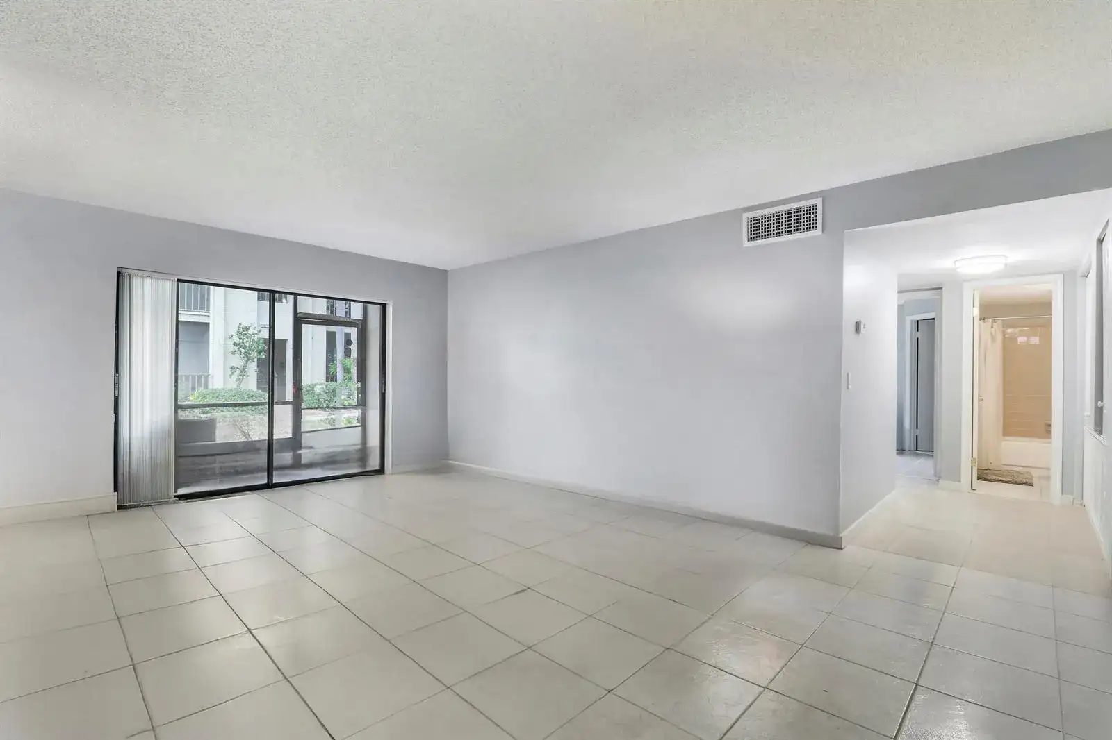 150 PINEVIEW Road # C4, Jupiter FL 33469 photo 5
