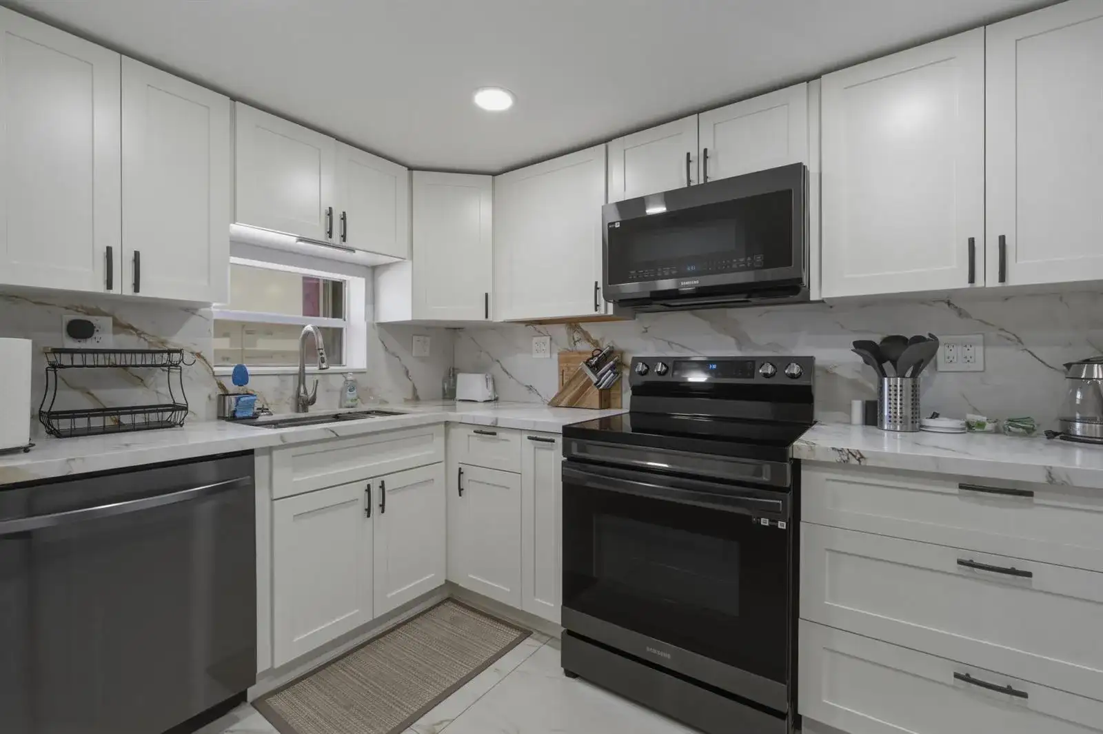 9823 S Hollybrook Lake Drive # 206, Pembroke Pines FL 33025 photo 2