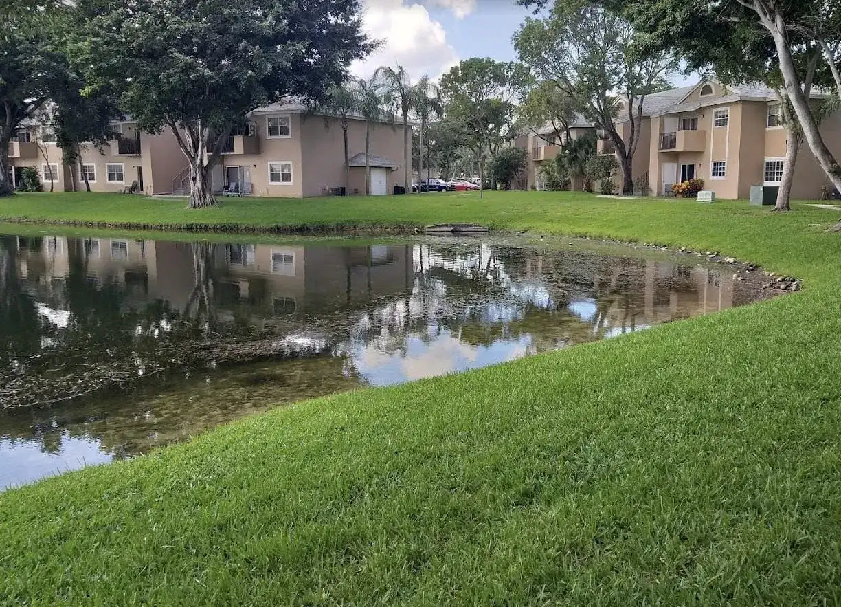 2121 NW 96TH Terrace # 14M, Pembroke Pines FL 33024 photo 3