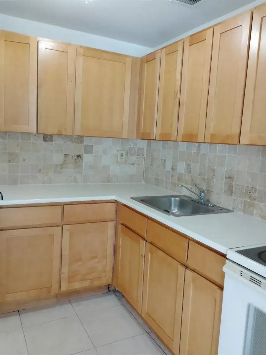 407 EXECUTIVE CENTER Drive # 110, West Palm Beach FL 33401 photo 5