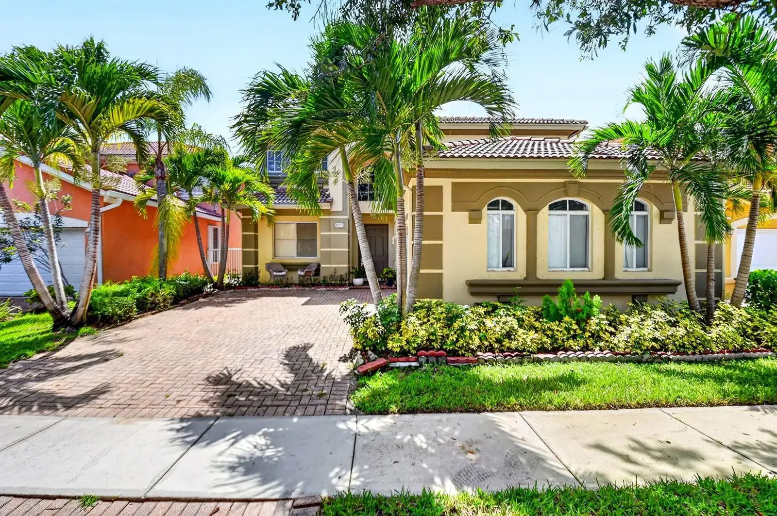 809 Triana Street, West Palm Beach FL 33413 photo 2