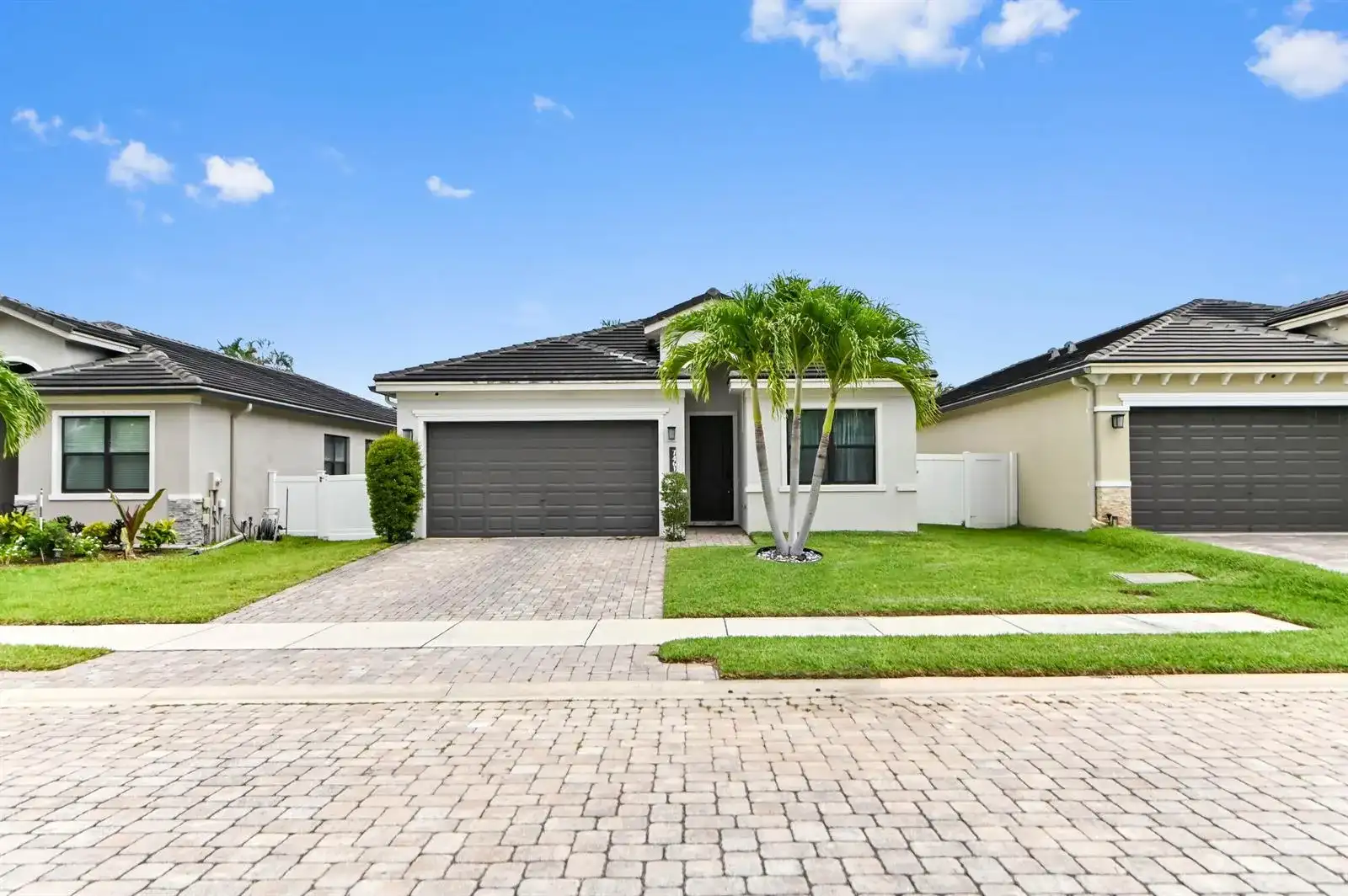 7461 Moonrise Drive, Lake Worth FL 33467