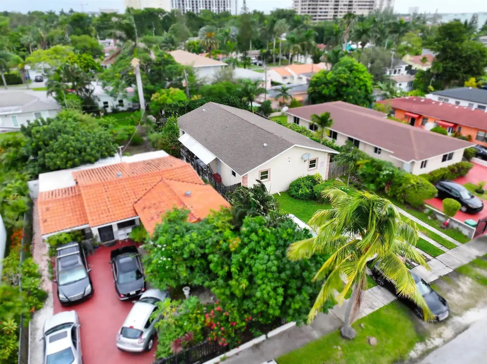 1561 NE 109TH Street, Miami FL 33161 photo 2