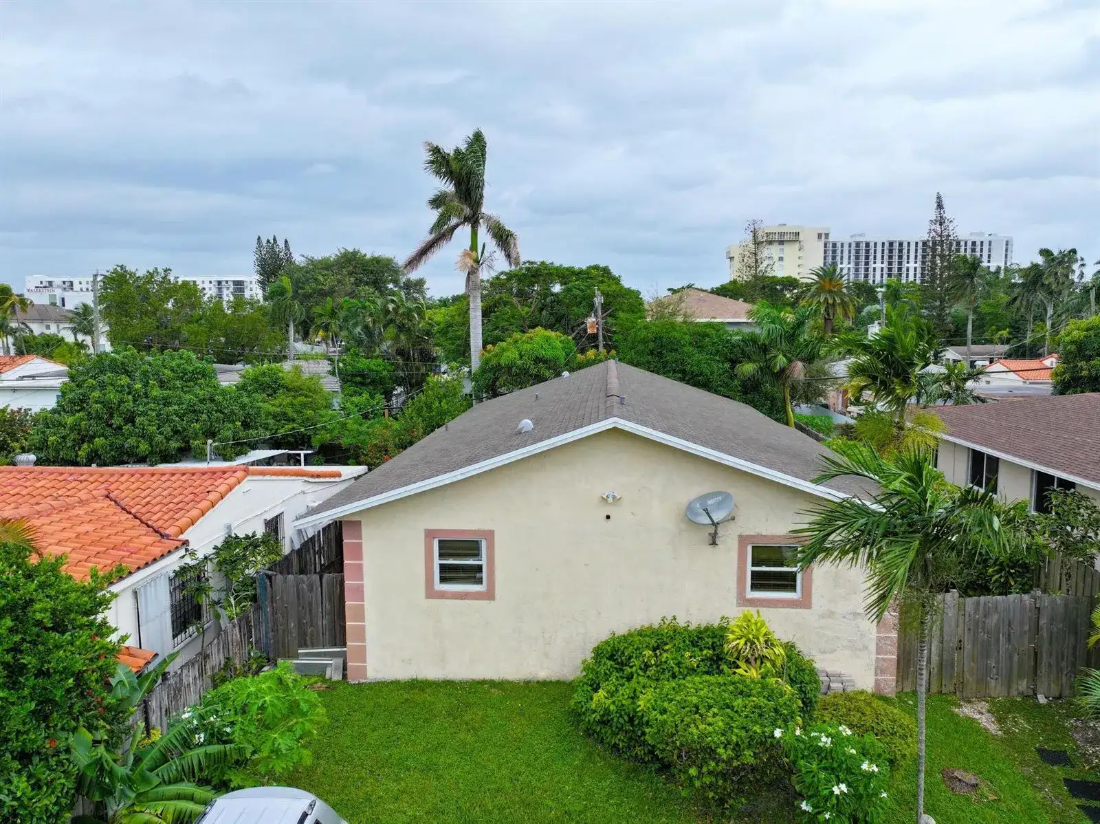 1561 NE 109TH Street, Miami FL 33161 photo 4