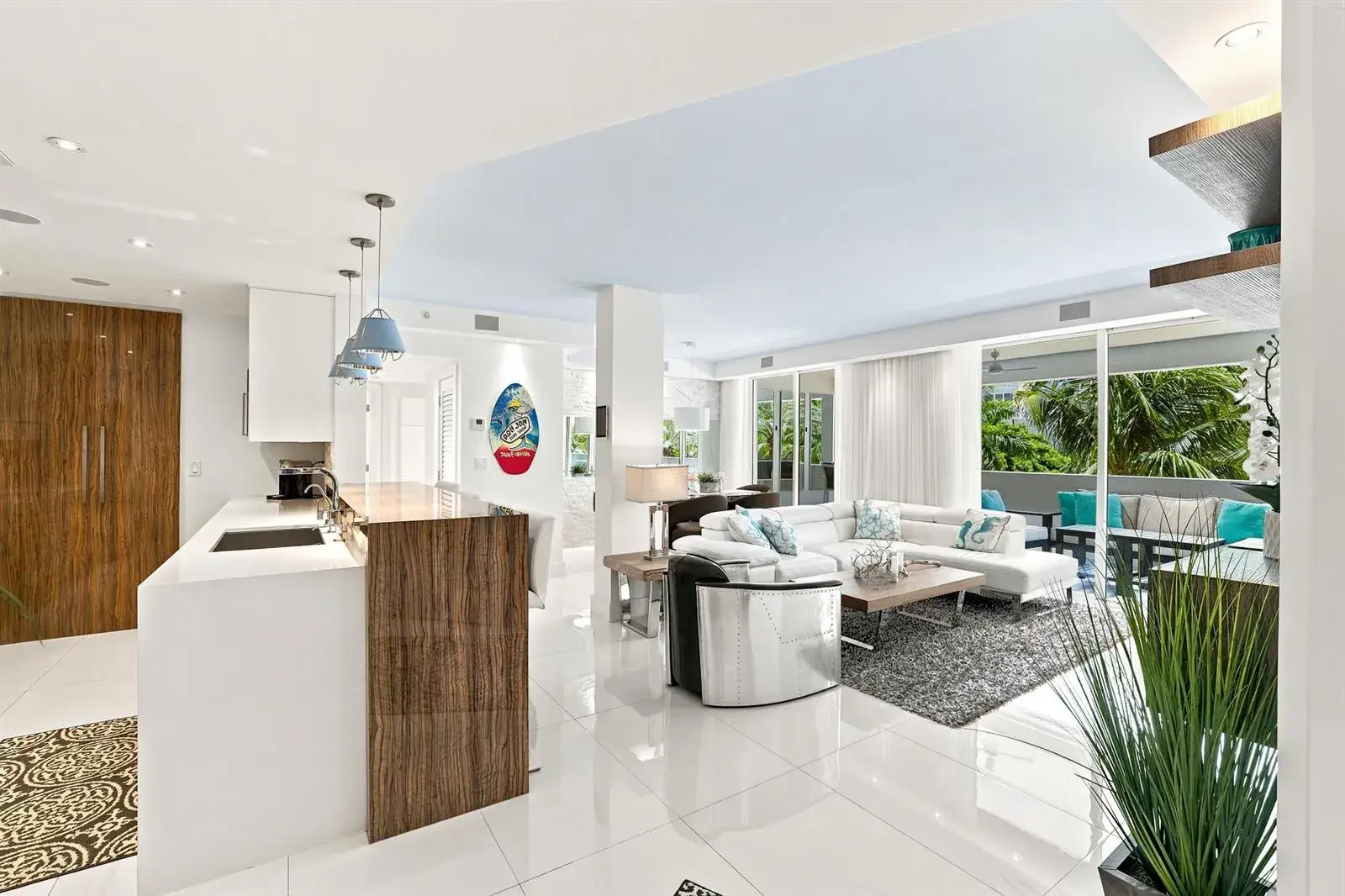 17100 N BAY Road # 1401, Sunny Isles Beach FL 33160