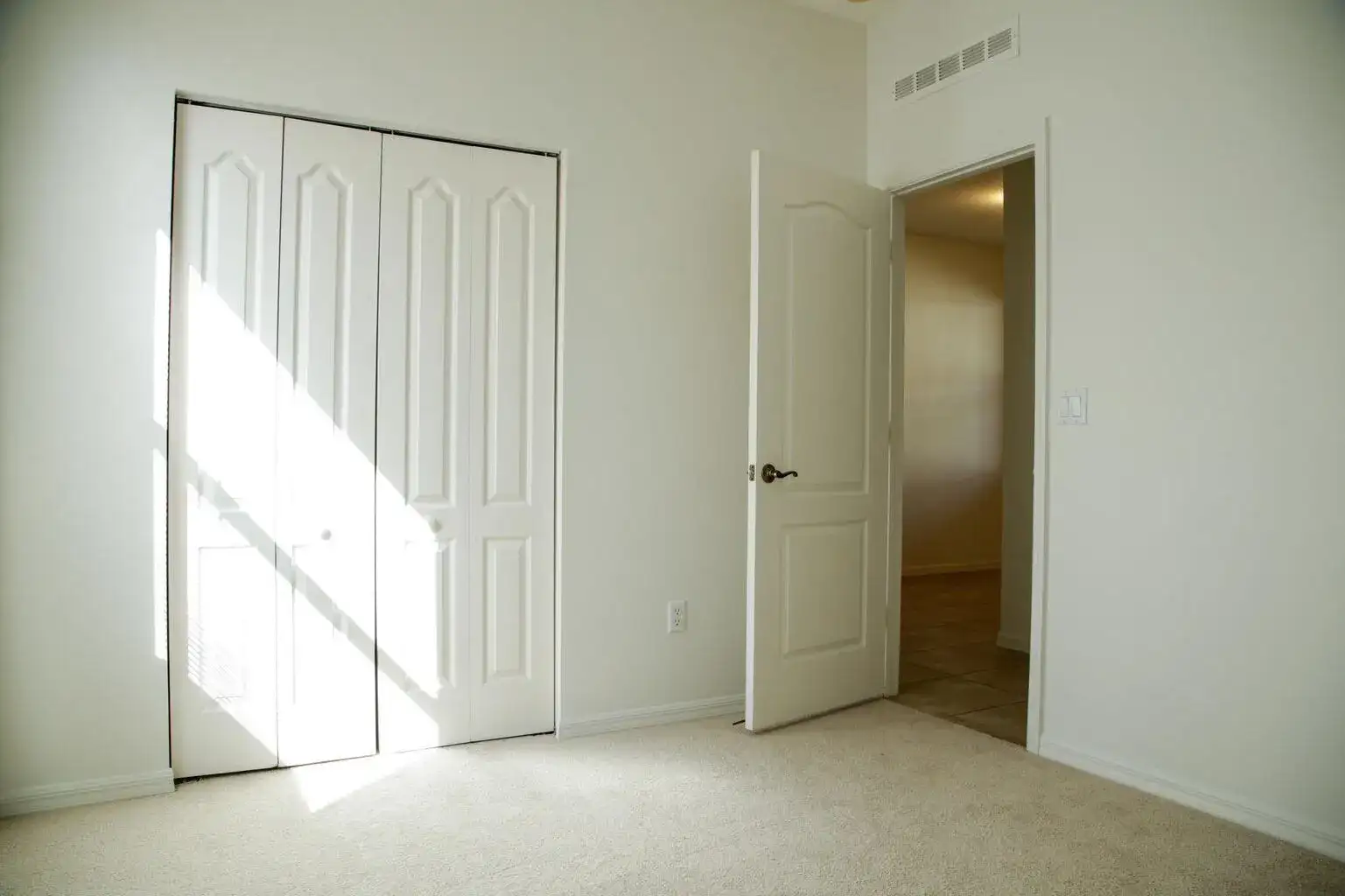 9772 SW GLENBROOK Drive, Port St. Lucie FL 34987 photo 5
