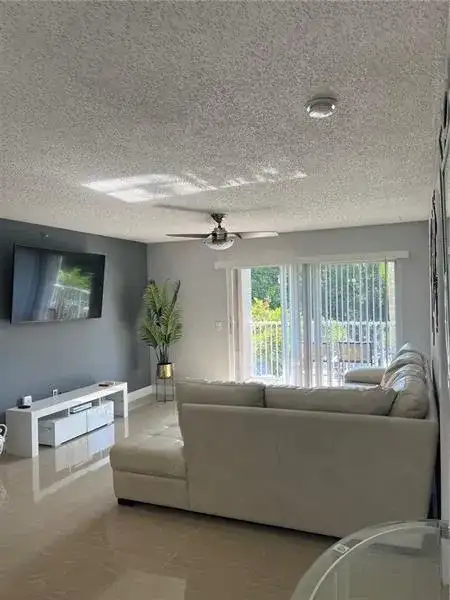 5051 WILES Road # 207, Coconut Creek FL 33073 photo 2
