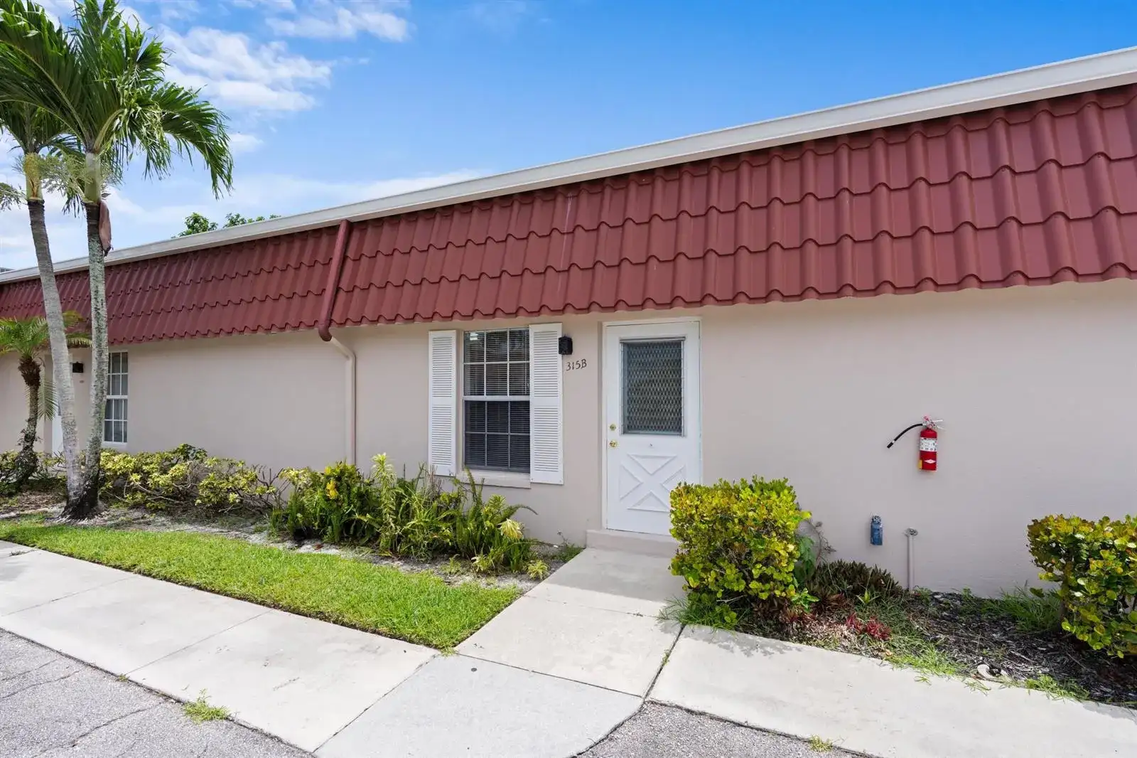 315 Cape Cod Circle # B, Lake Worth FL 33467 photo 2