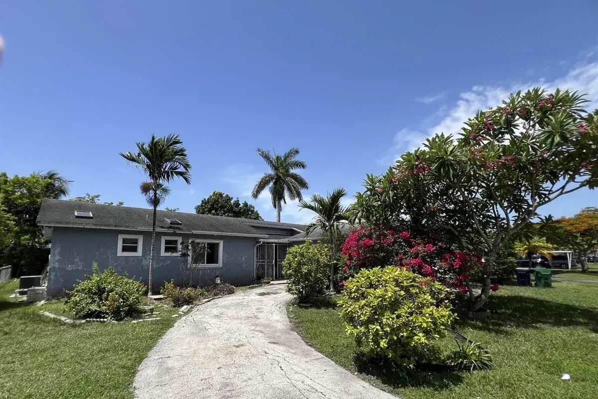 10460 SW 165TH Street SW, Miami FL 33157