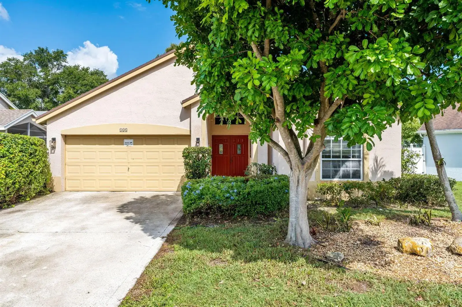 125 Saratoga Boulevard E, Royal Palm Beach FL 33411 photo 4