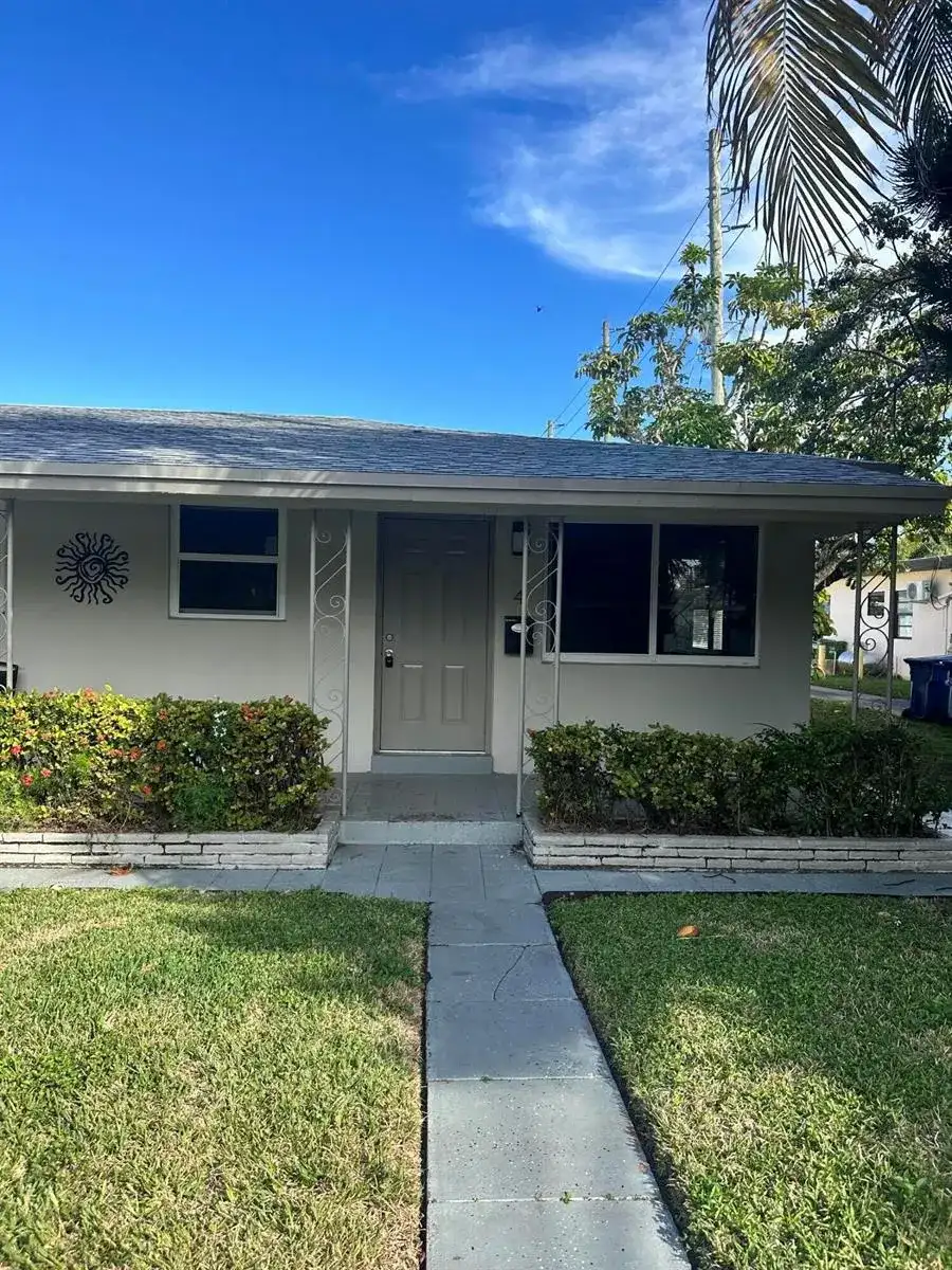 800 MOFFETT Street # 3, Hallandale Beach FL 33009
