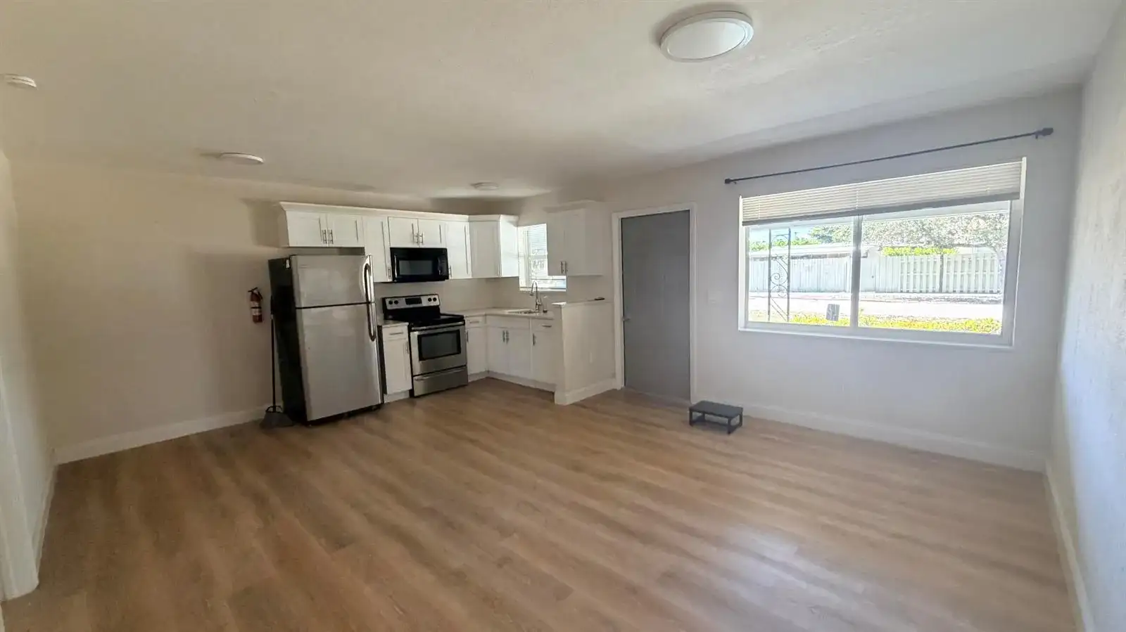 800 MOFFETT Street # 3, Hallandale Beach FL 33009 photo 3