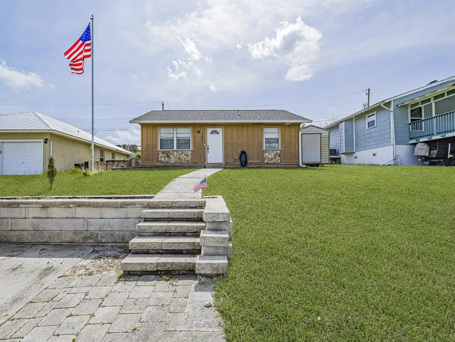 1656 3RD Avenue SW, Vero Beach FL 32962 photo 2