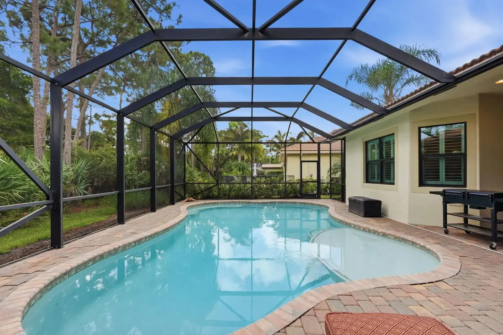 2553 NW CRYSTAL LAKE Drive NW, Jensen Beach FL 34957 photo 2