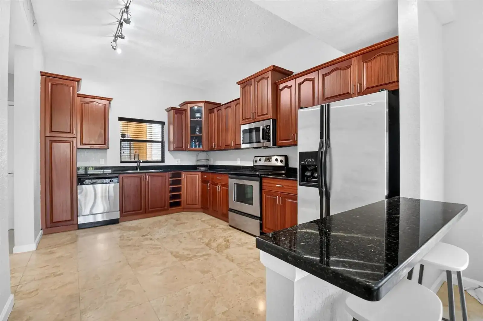 1620 Presidential Way # 402, West Palm Beach FL 33401 photo 5