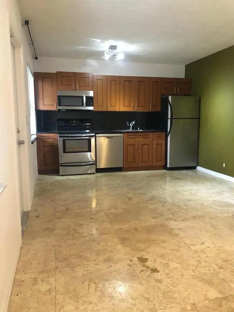 1470 N Dixie Highway # 16, Fort Lauderdale FL 33304 photo 2