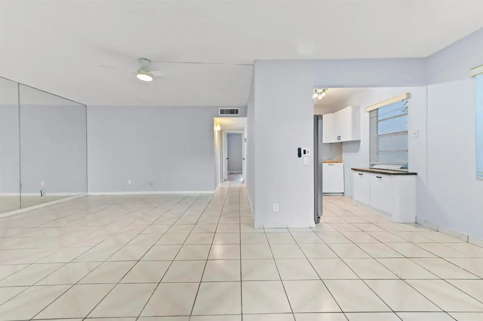 548 Capri L, Delray Beach FL 33484 photo 3