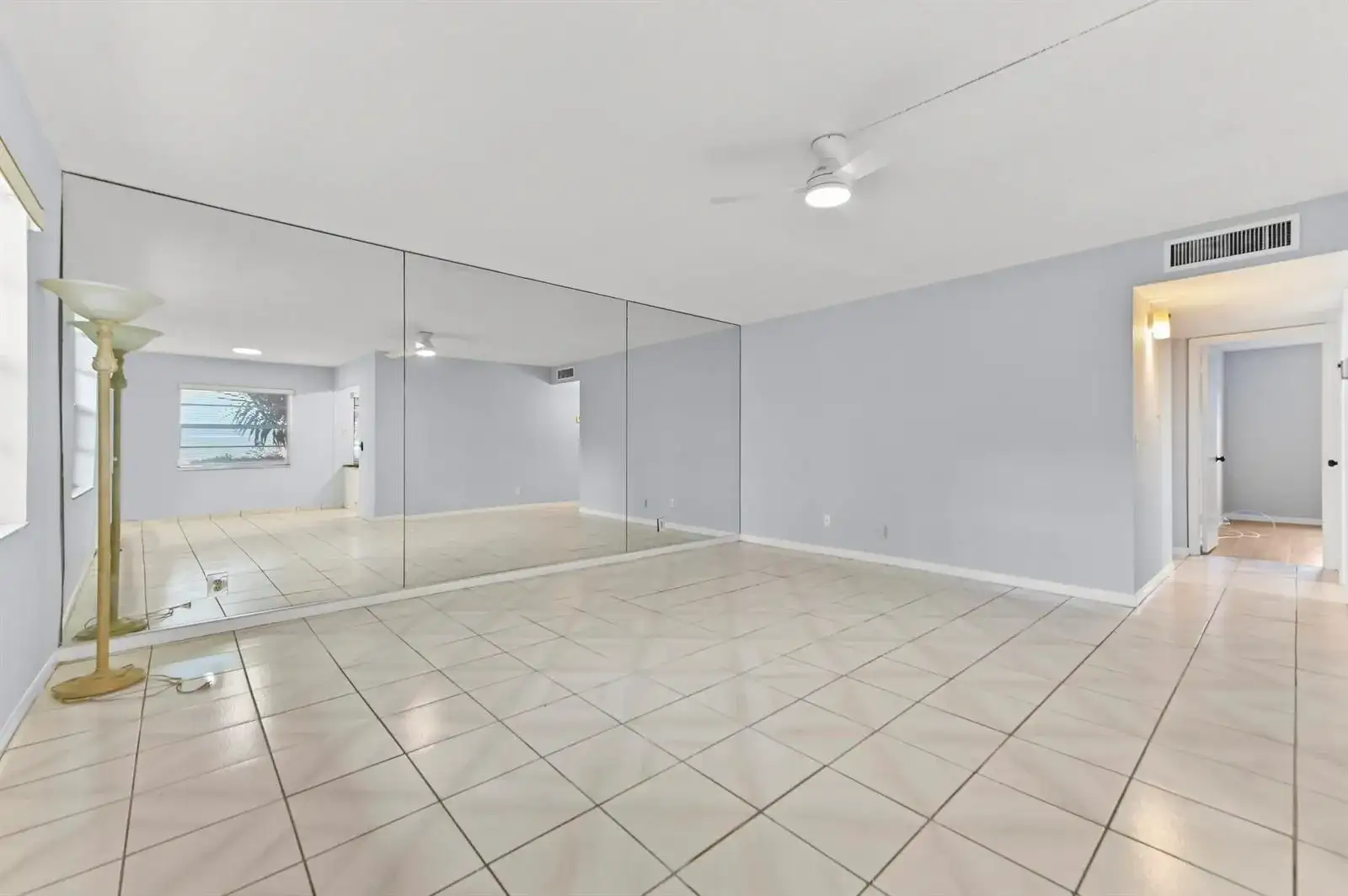 548 Capri L, Delray Beach FL 33484 photo 4