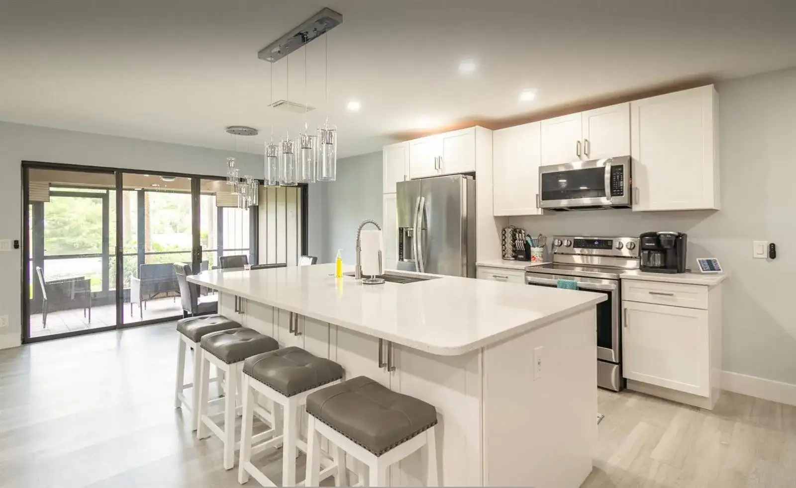 300 CROSSWINDS Drive # B1, FL 33413 photo 4