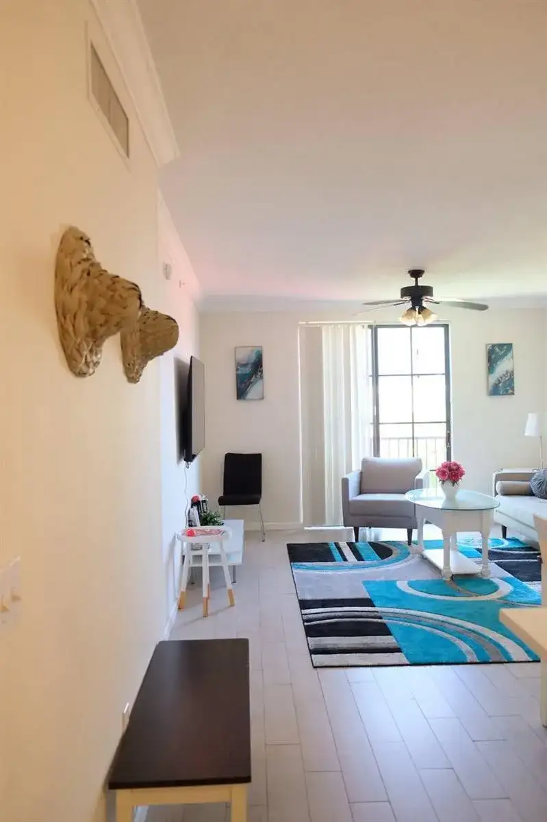 720 S Sapodilla Avenue # 514, West Palm Beach FL 33401 photo 2