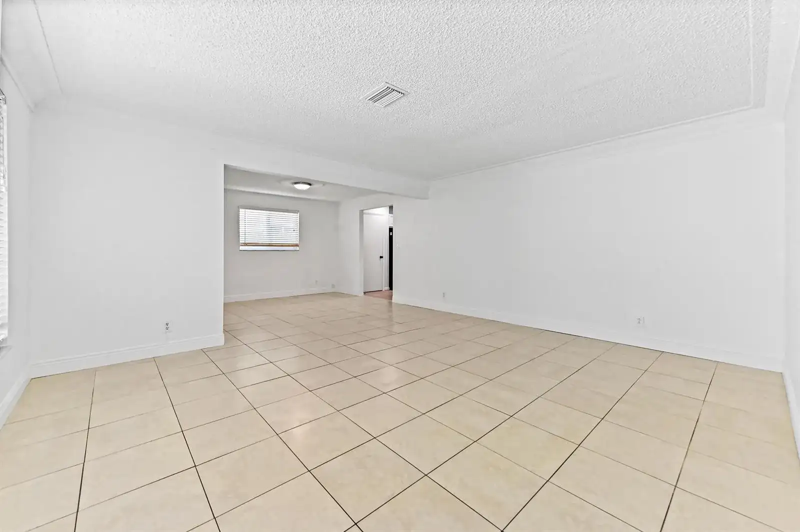 6575 NW 3RD Street, Margate FL 33063 photo 4