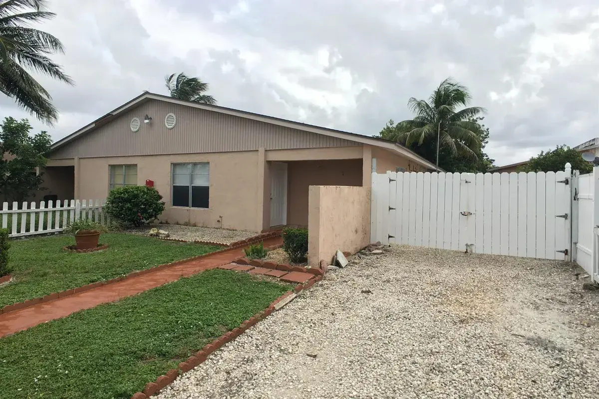 5852 Albert Road, West Palm Beach FL 33415