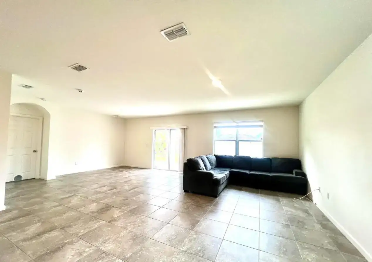 341 SW Ridgecrest Drive, Port St. Lucie FL 34953 photo 3