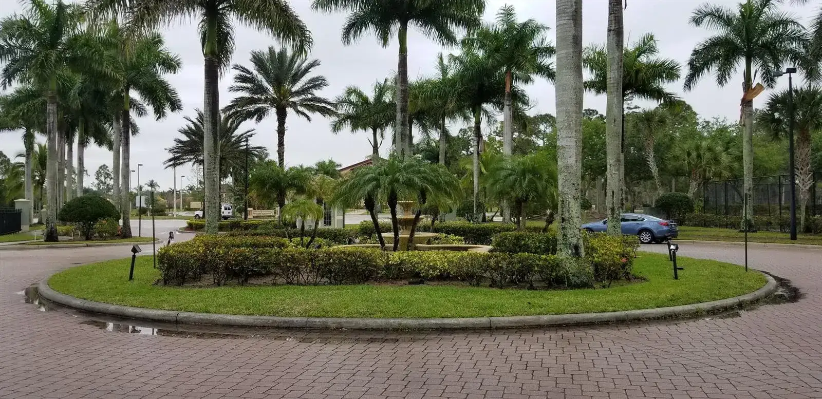 350 CRESTWOOD Circle # 201, Royal Palm Beach FL 33411 photo 3