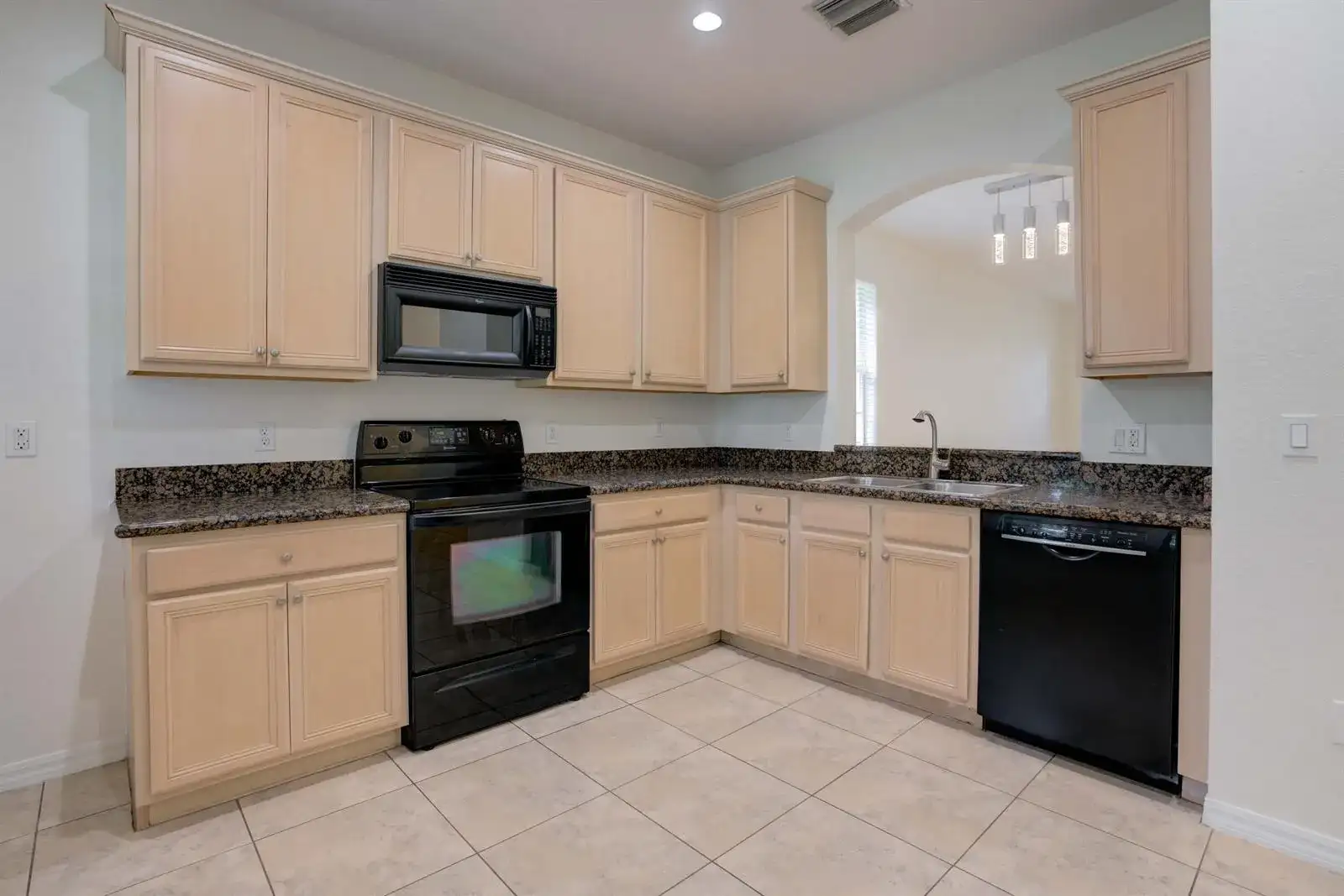 158 W Thatch Palm Circle, Jupiter FL 33458 photo 3