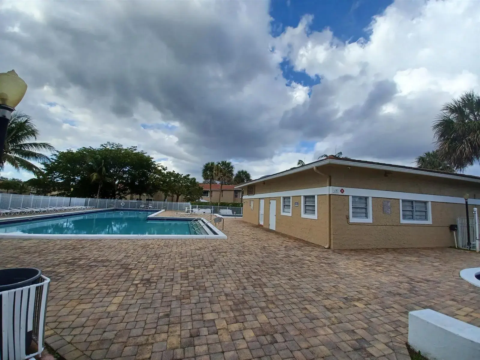 10036 Twin Lakes Drive # f, Coral Springs FL 33071