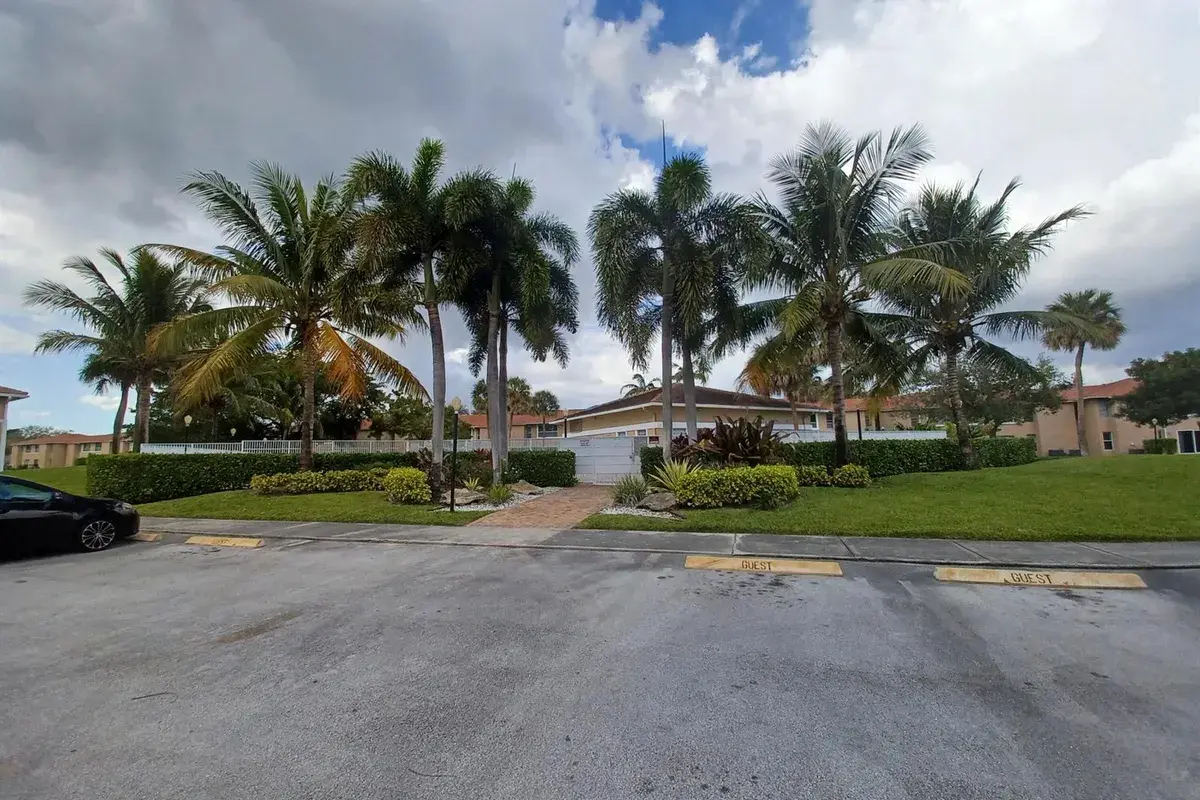 10036 Twin Lakes Drive # f, Coral Springs FL 33071