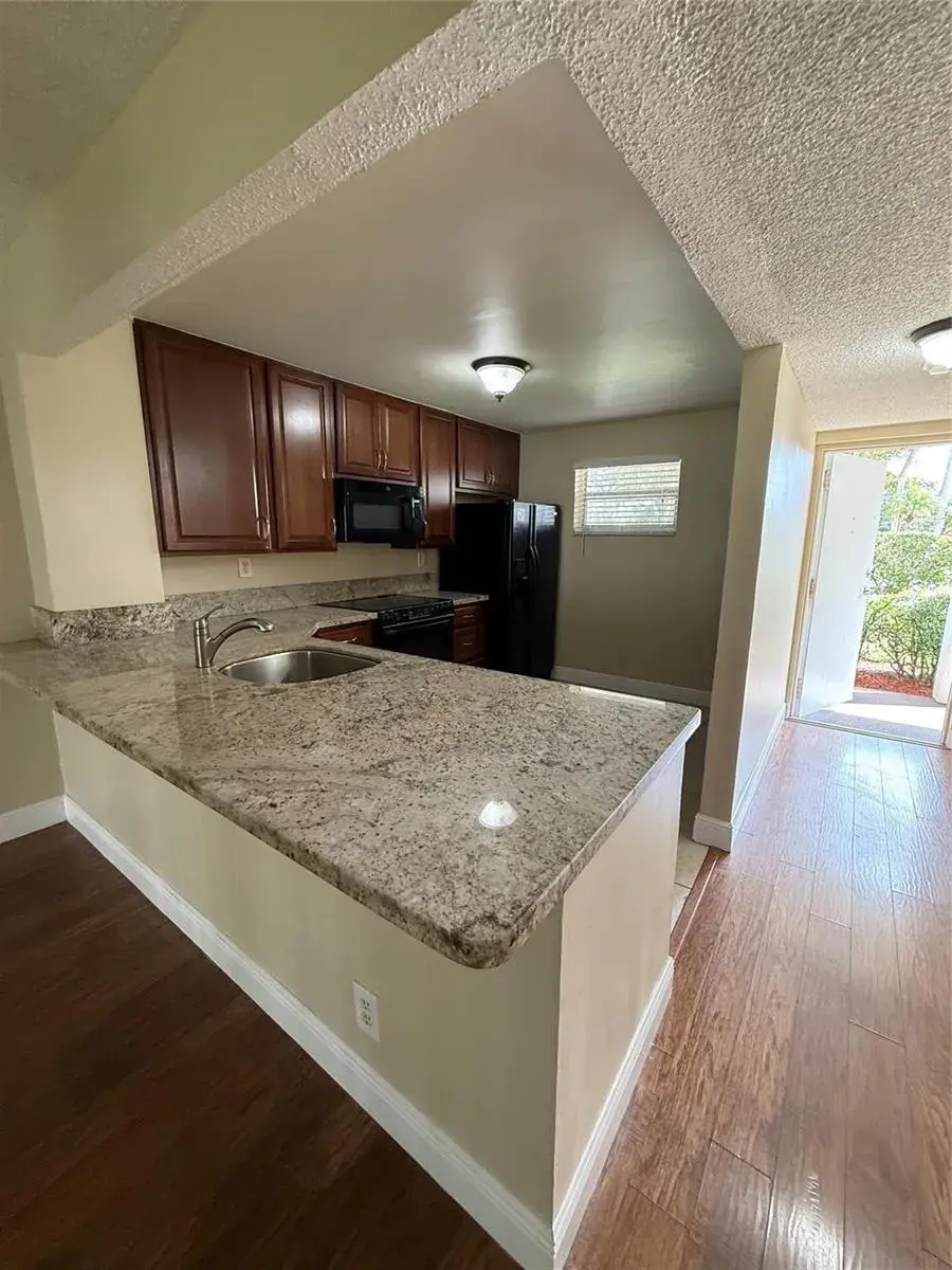 1200 NW 87th Avenue # 114, Coral Springs FL 33071