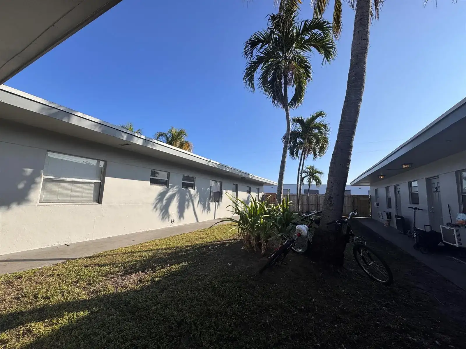 825 NW 10TH Terrace # 9, Fort Lauderdale FL 33311 photo 2