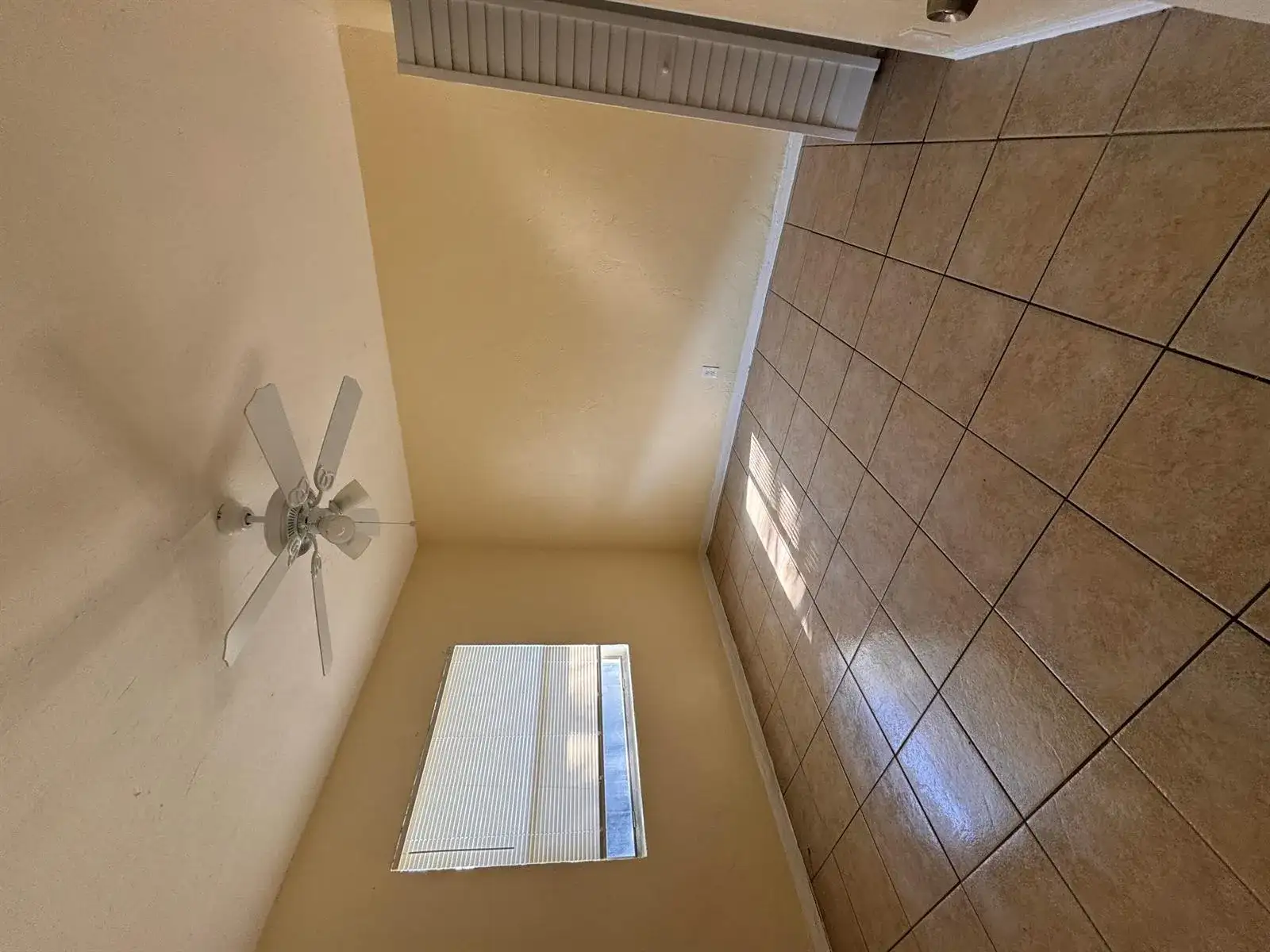 825 NW 10TH Terrace # 9, Fort Lauderdale FL 33311 photo 4