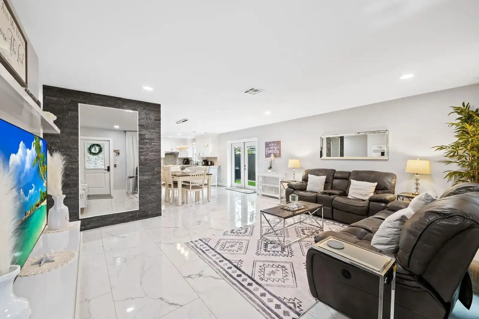 3298 N DIXIE Highway, Boca Raton FL 33431 photo 3