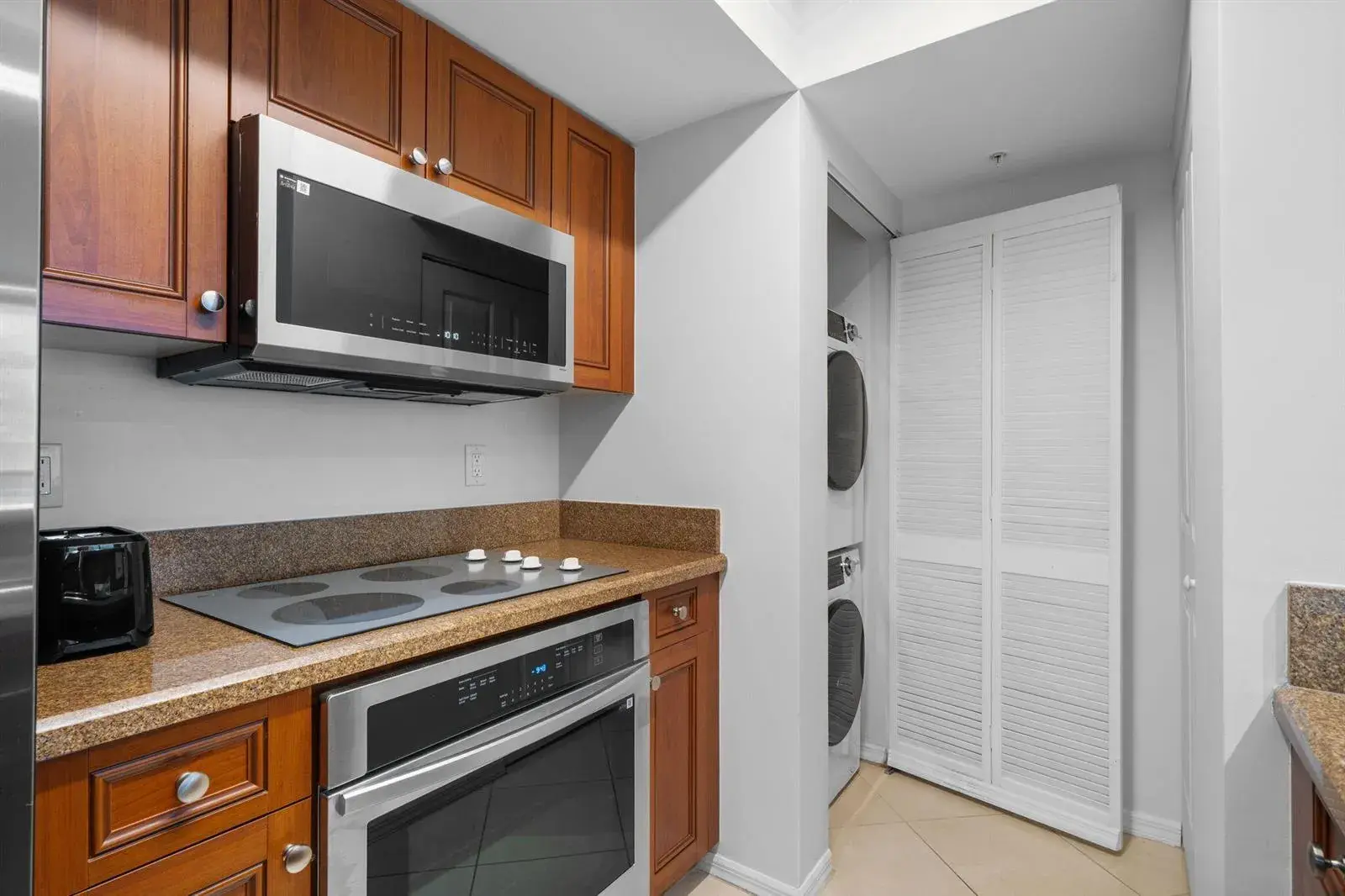 347 N NEW RIVER Drive E # 405, Fort Lauderdale FL 33301