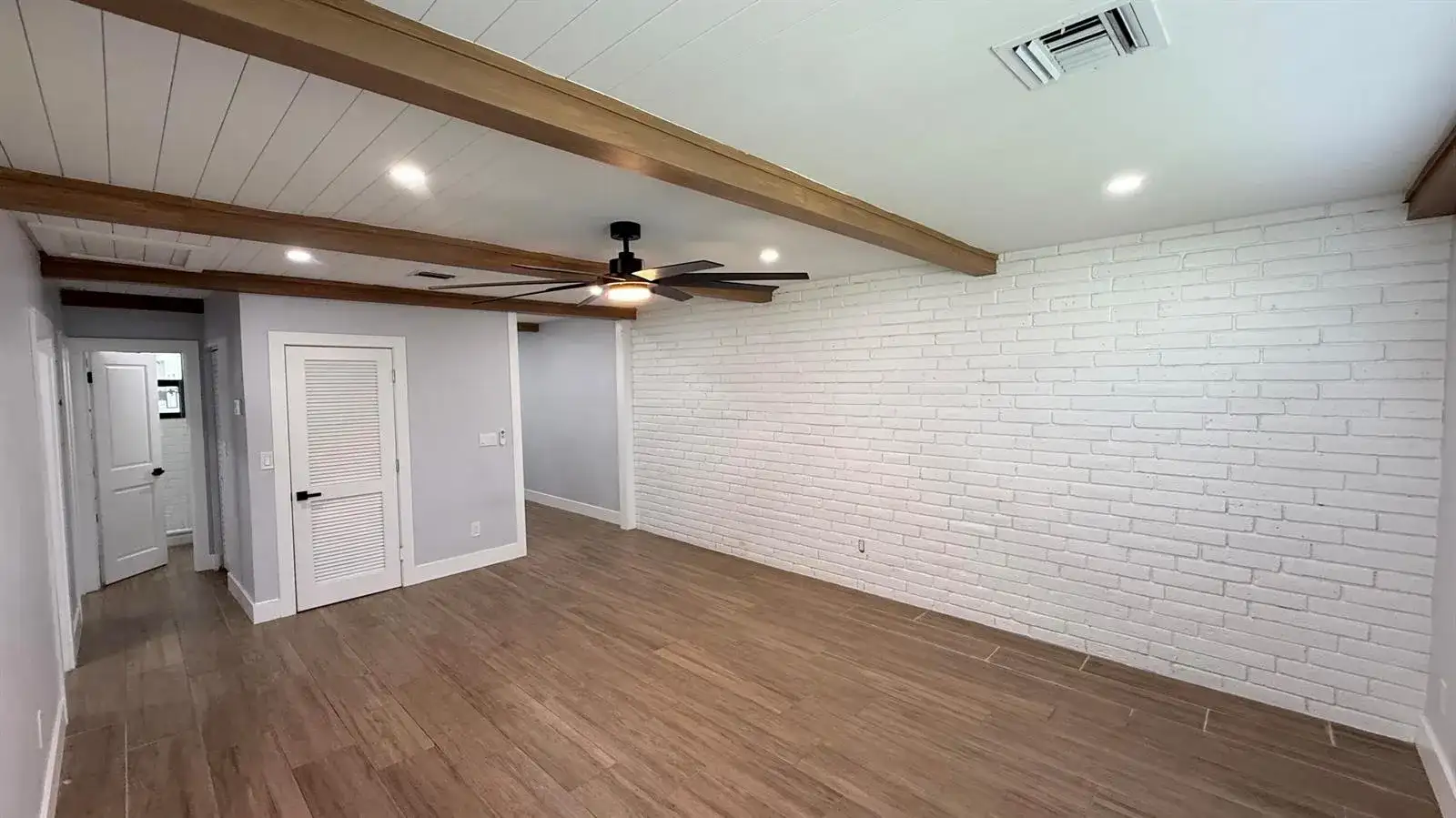 118 SW 7TH Street, Delray Beach FL 33444 photo 3