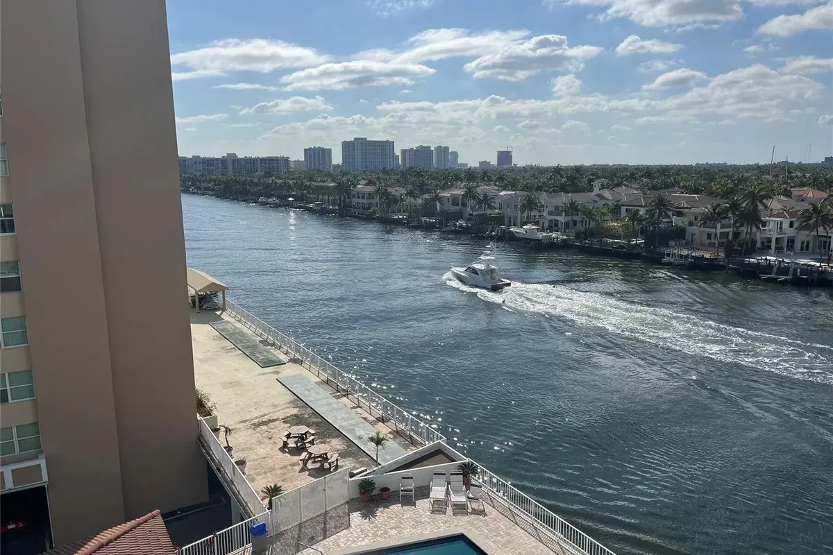1400 S OCEAN Drive # 707, Hollywood FL 33019
