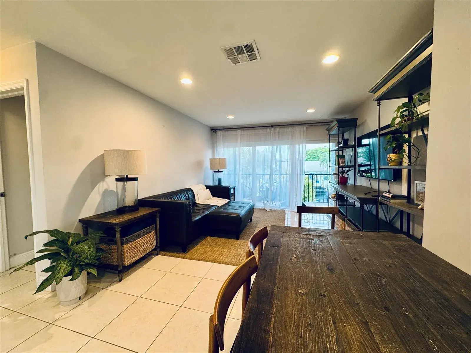 2801 NE 33RD Court # 206, Fort Lauderdale FL 33306