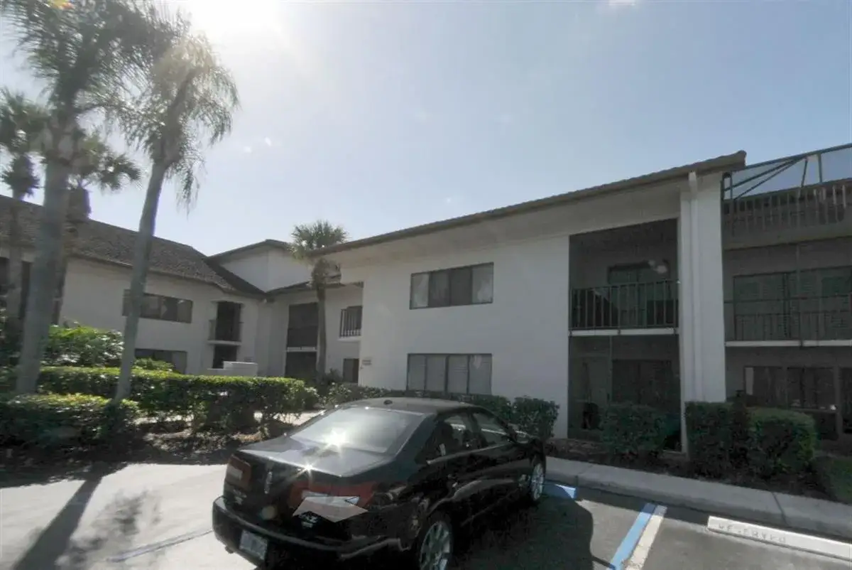 3400 TWIN LAKES Terrace # 102, Fort Pierce FL 34951