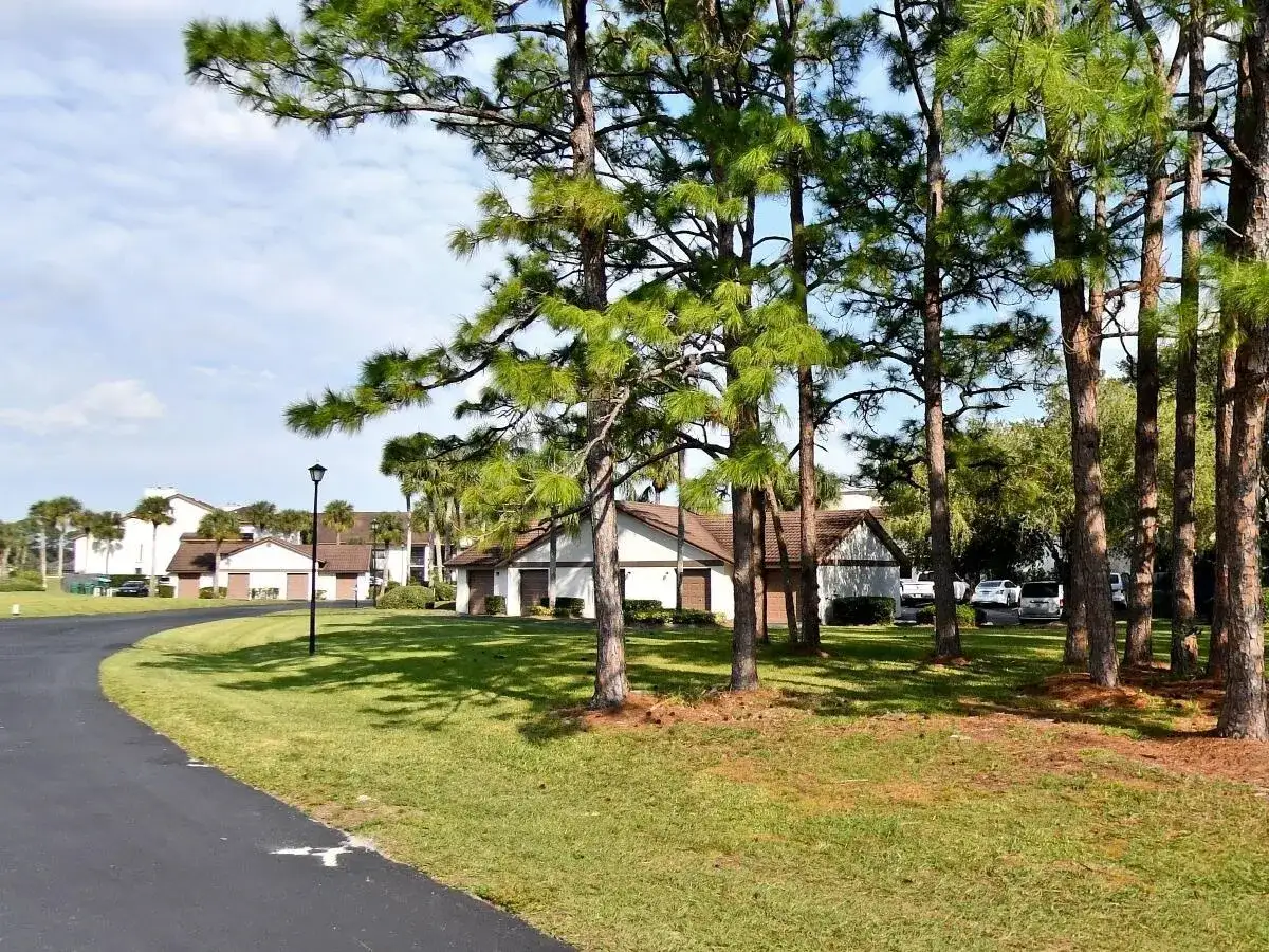 3400 TWIN LAKES Terrace # 102, Fort Pierce FL 34951 photo 2