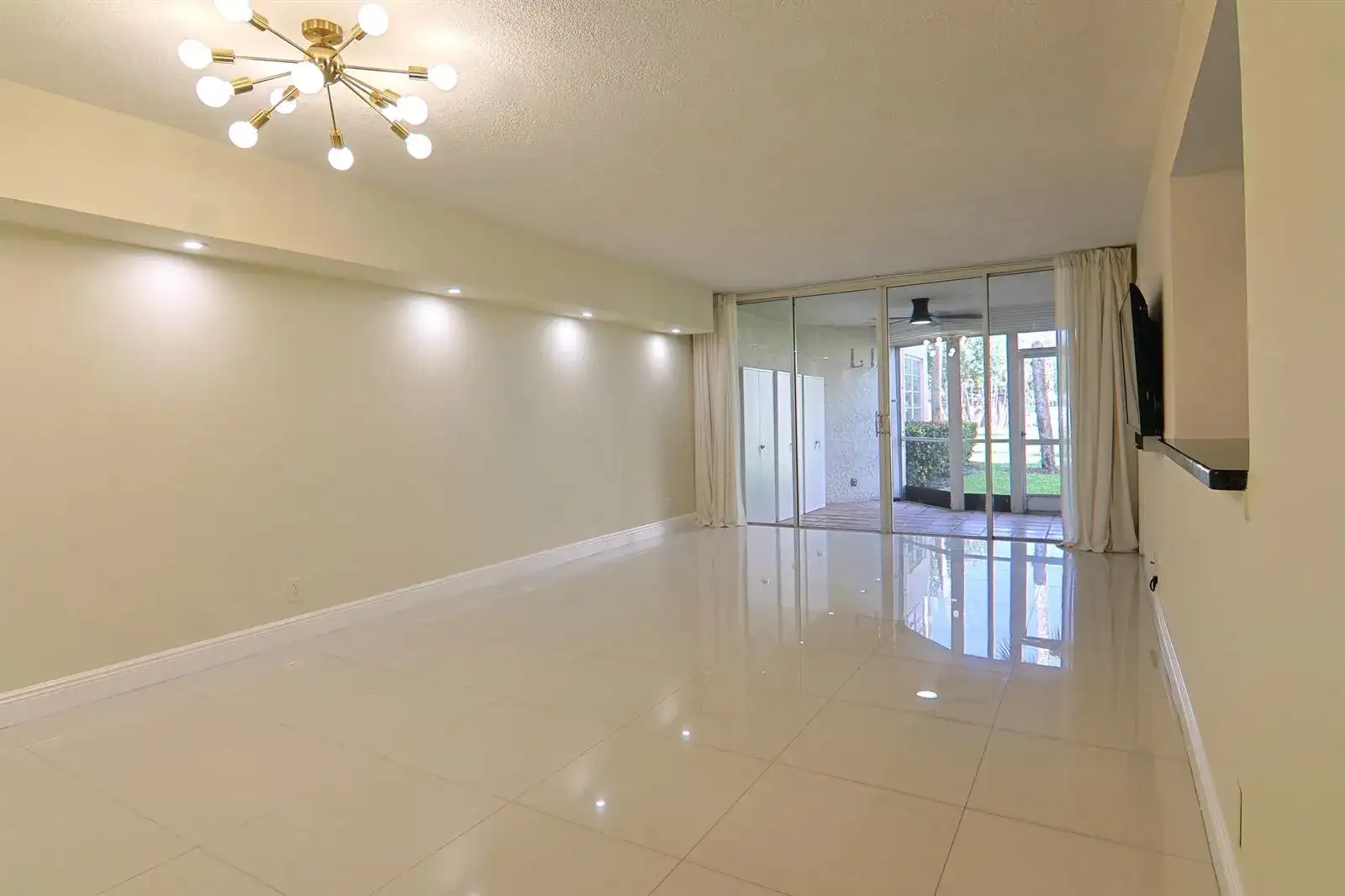 1900 Sabal Palm Drive # 106, Davie FL 33324 photo 5