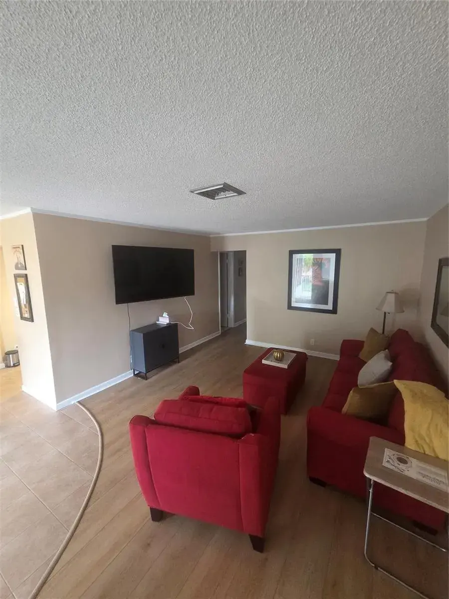 1920 NE 51ST Court # 201, Fort Lauderdale FL 33308