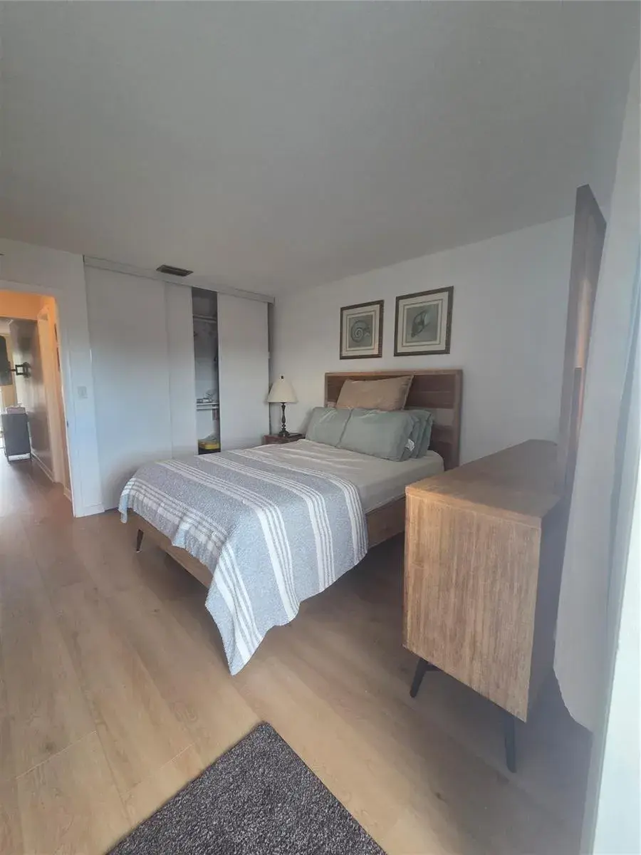 1920 NE 51ST Court # 201, Fort Lauderdale FL 33308